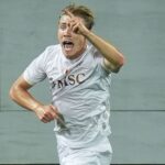 Rasmus Hojlund Kembali ke Manchester, Siap Jadi Starter Napoli Lawan Manchester City di Liga Champions