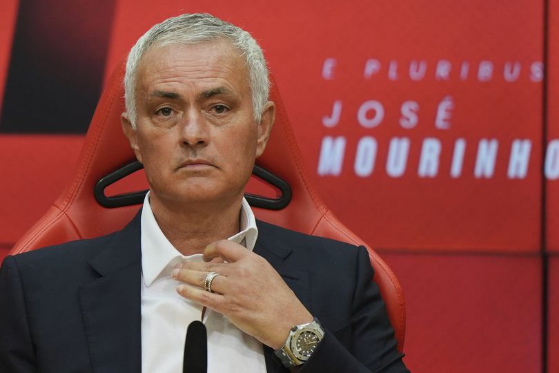 library_upload_21_2025_09_996x664_mourinho-benfica-2_6059031