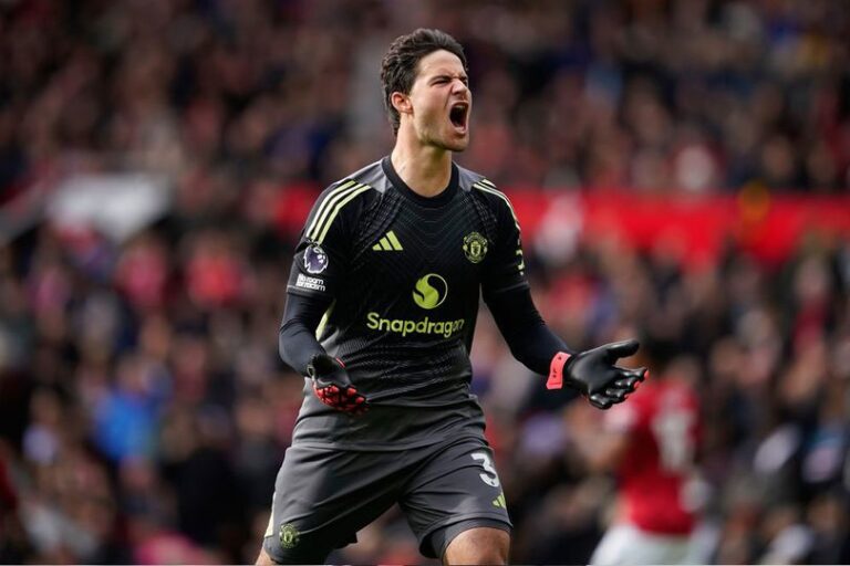 Kiper Legendaris MU Sampaikan Pujian untuk Senne Lammens, Blak-blakan Singgung Masalah MU di Bawah Mister!