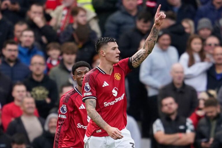 Staf Pelatih Manchester United Anggap Benjamin Sesko Lebih Baik dari Rasmus Hojlund