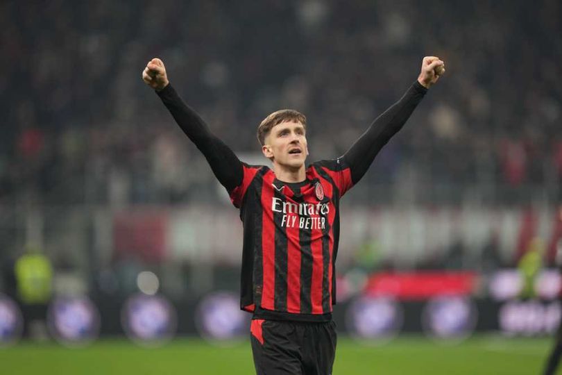 library_upload_21_2025_11_996x664_alexis-2_d4615a7