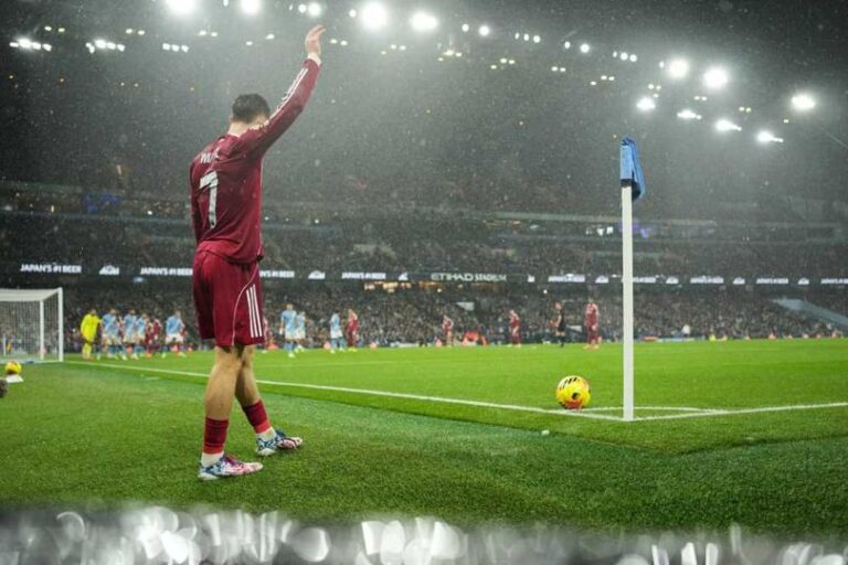 Gary Neville Serang Florian Wirtz: Dibeli 100 Juta Pound tapi Main Seperti Anak Kecil di Liverpool