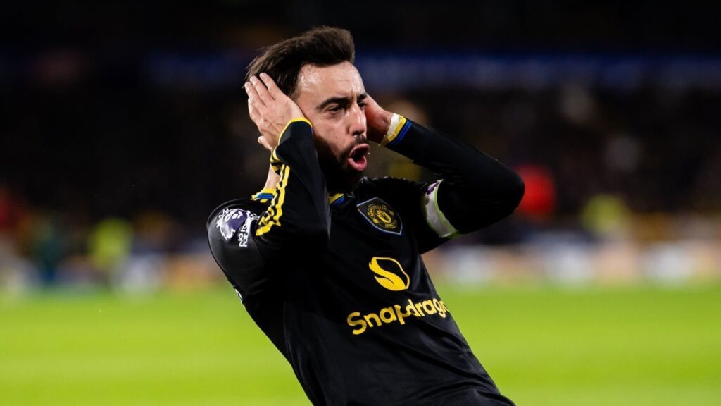 Di Balik Kesulitan Manchester United: Bruno Fernandes Main Salah Posisi?