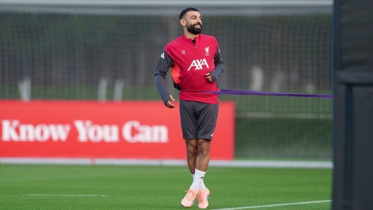 Membandingkan Kasus Mohamed Salah dengan Cristiano Ronaldo: Sama-Sama Dicadangkan dan Dibekukan Setelah Wawancara Berani