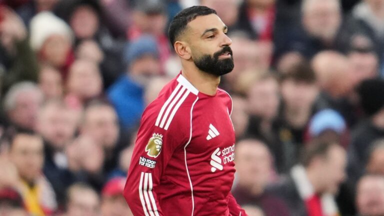 Assist, Rekor, dan Nyanyian The Kop: Malam Emosional Mohamed Salah di Anfield