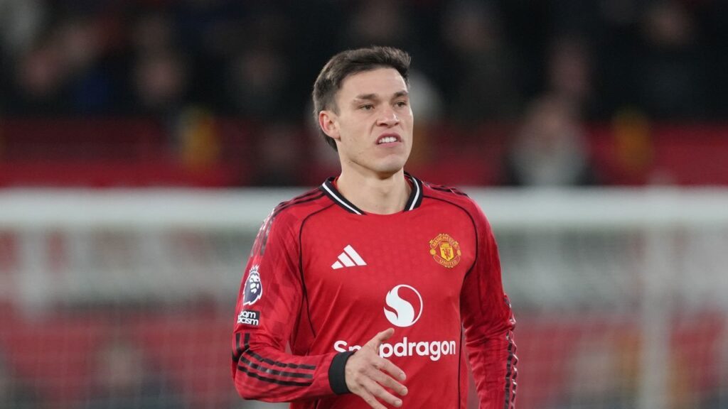 Rio Ferdinand Dibuat Kecewa Banget Sama Gelandang Manchester United Satu Ini