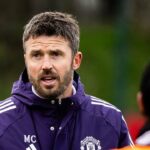 Michael Carrick Lakukan Hal yang Tak Pernah Disentuh Ruben Amorim di MU: Duduk Penuh Saksikan Tim Akademi